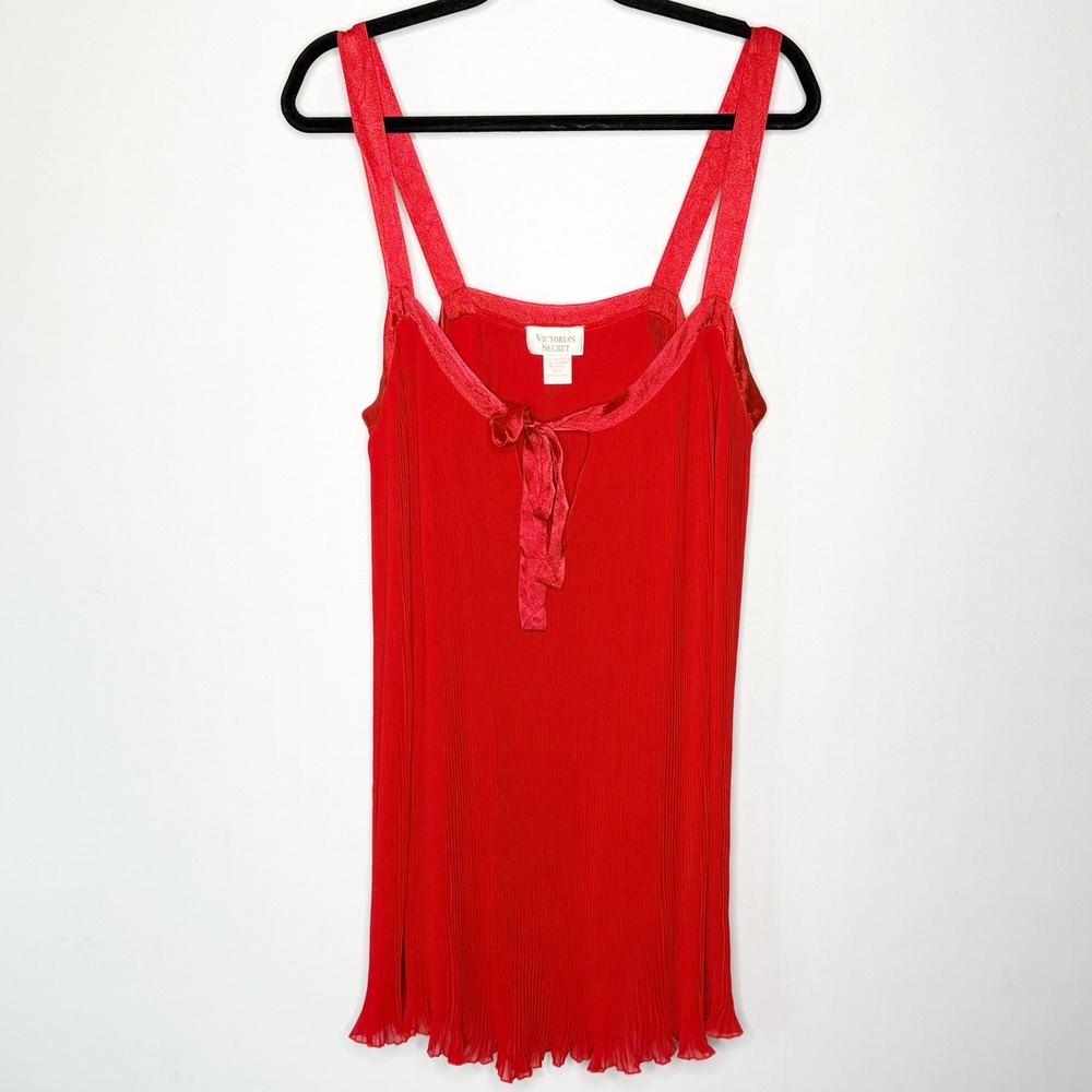 Victoria's Secret Red Pleated Slip Dress Nightgown Satin Trim M/L Gold Tag Vtg